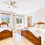 1106 Marbella Large Family إِستيبونا