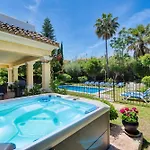 فيلة 1106 Marbella Large Family