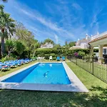 1106 Marbella Large Family فيلة