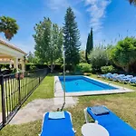 1106 Marbella Large Family فيلة
