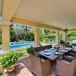 فيلة 1106 Marbella Large Family