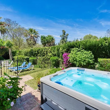 1106 Marbella Large Family Villa Estepona